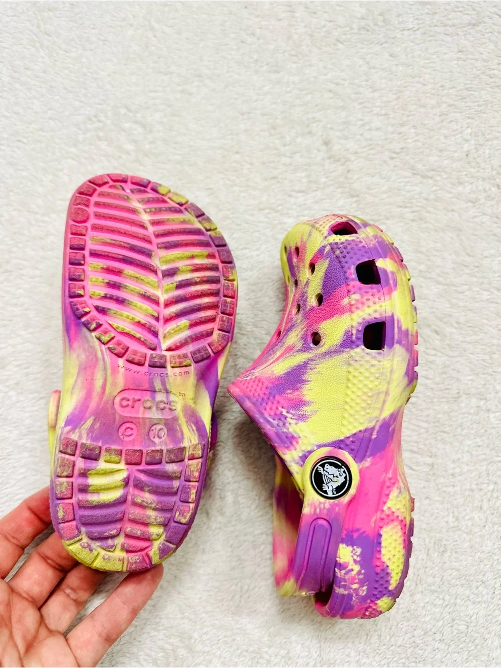 Crocs Girl Pink Classic Marbled Clog Size 10 Excellent Condition
